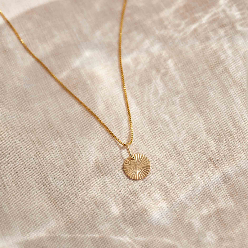 Minimalistische Goldkette